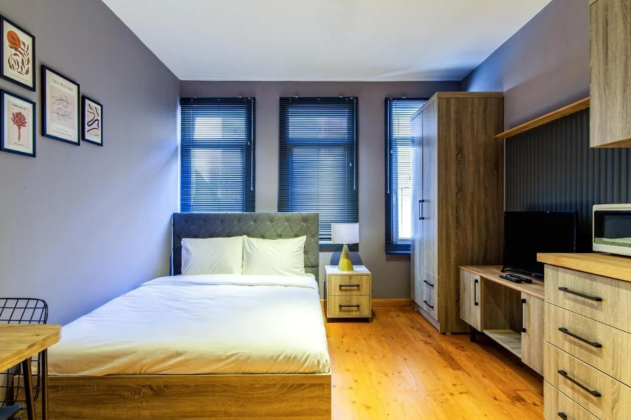 איסטמבול Sleek Studio Flat Close To Kennedy Avenue In Fatih דירה